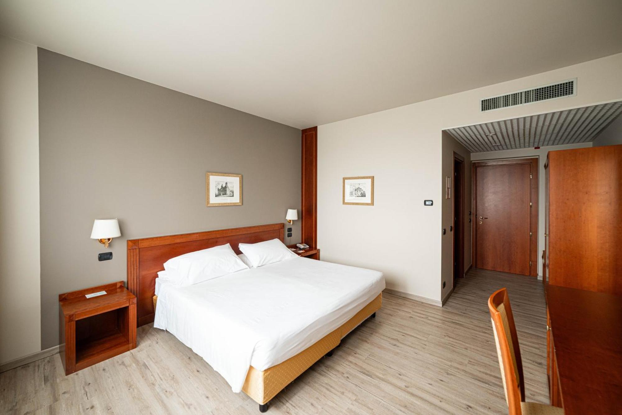 Phi Hotel Cavalieri บรา ภายนอก รูปภาพ