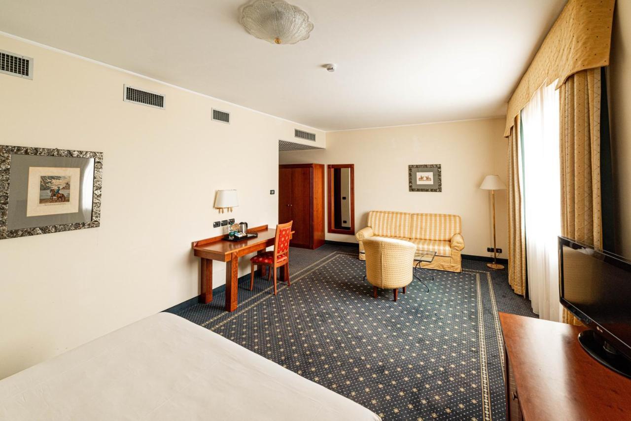 Phi Hotel Cavalieri บรา ภายนอก รูปภาพ